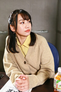 淫母椅子性奴 豪華版～イスに縛り付けられた人妻が性処理肉便器にされるまで520959