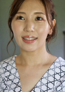 とある温泉宿でアブノーマルな甘美な快楽に堕ちて行く美熟女！