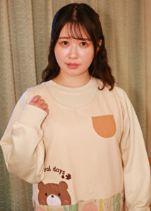 SNSの裏垢でオマ●コおっぴろげ写真を投稿していた保育士さんにSEX強要！4時間SP547910