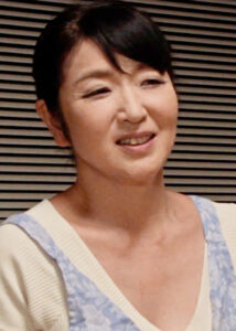 お母さんが欲求不満で台所でオナニー!?悶々とする愛息を優しく癒す熟母と禁断の中出しセックス!545679